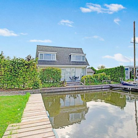 Waterfront Holiday Home With Jetty Boornzwaag over de Wielen Ngoại thất bức ảnh