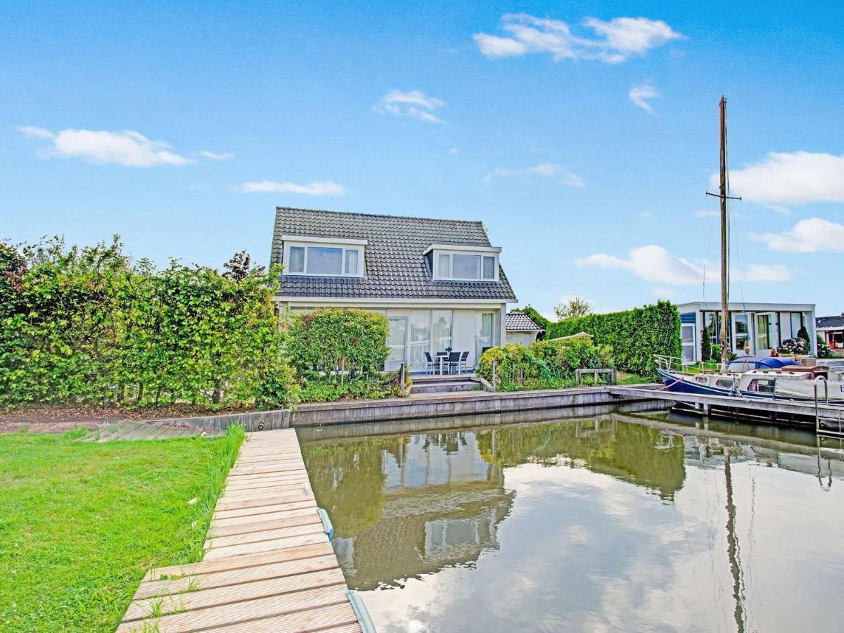 Waterfront Holiday Home With Jetty Boornzwaag over de Wielen Ngoại thất bức ảnh